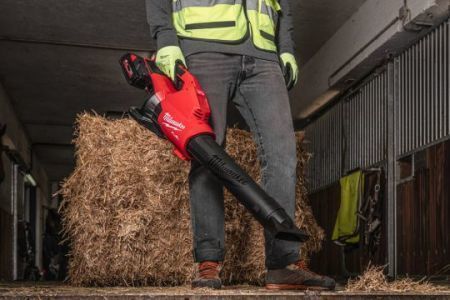 M18 F2BL- FUEL Dual Battery Blower 2